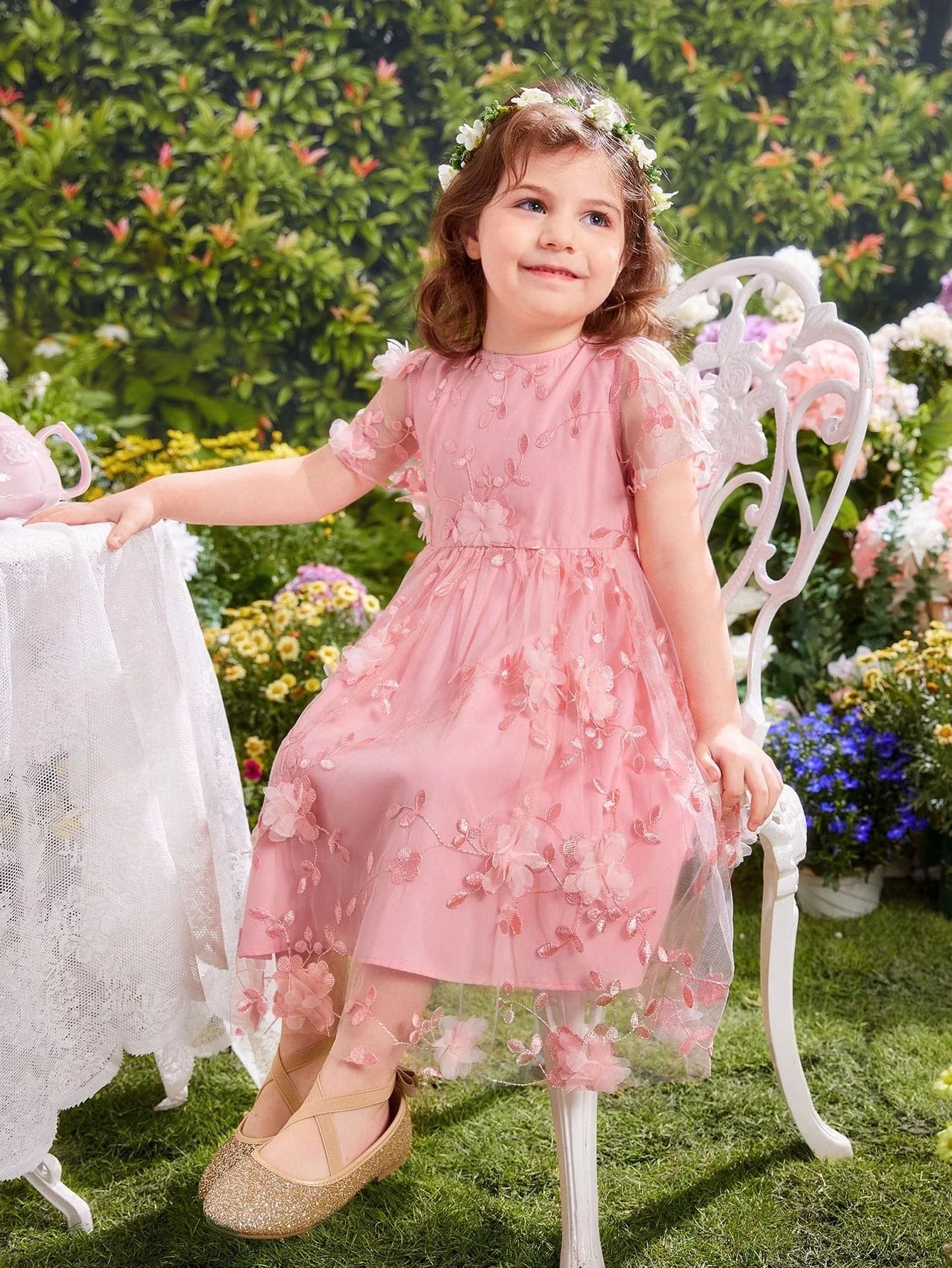 SHEIN Toddler Girls Appliques Embroidery Mesh Overlay Butterfly Sleeve Dress