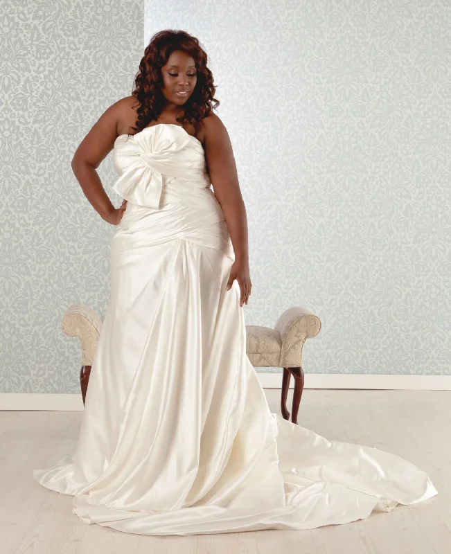 Other Real Size Bride | PLUS SIZE | Natasha