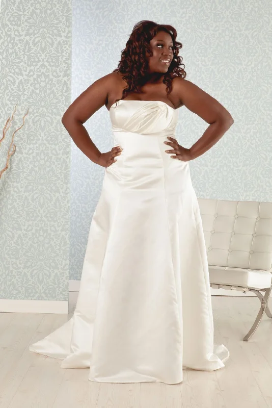 Other Real Size Bride | PLUS SIZE | Tabitha